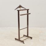 1572 8298 VALET STAND
